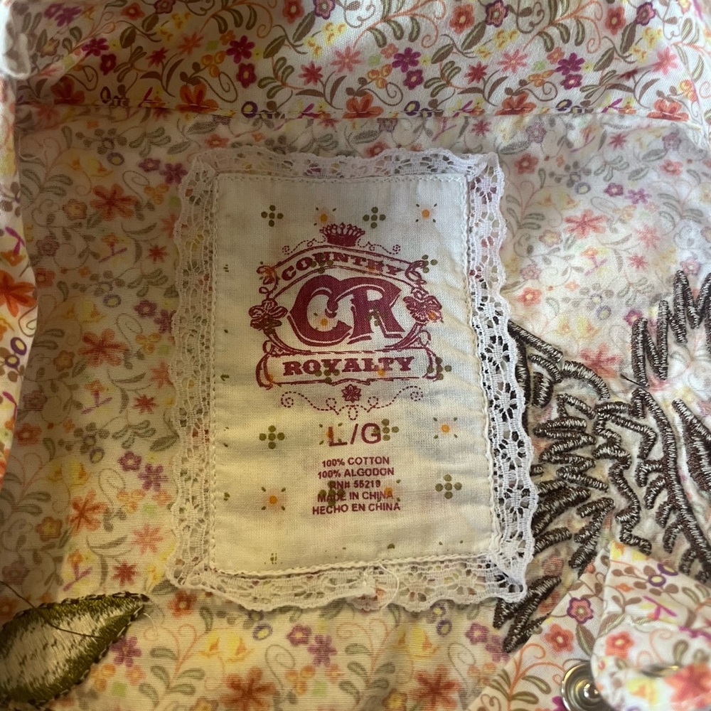 Country Royalty Western  Style shirt - Picture 7 of 11